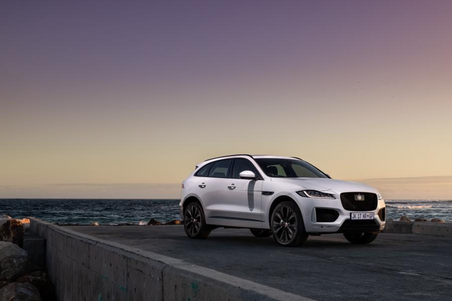  Jaguar F-Pace 25d AWD Chequered Flag 2020 года  (ZA) (фото 1 из 37)